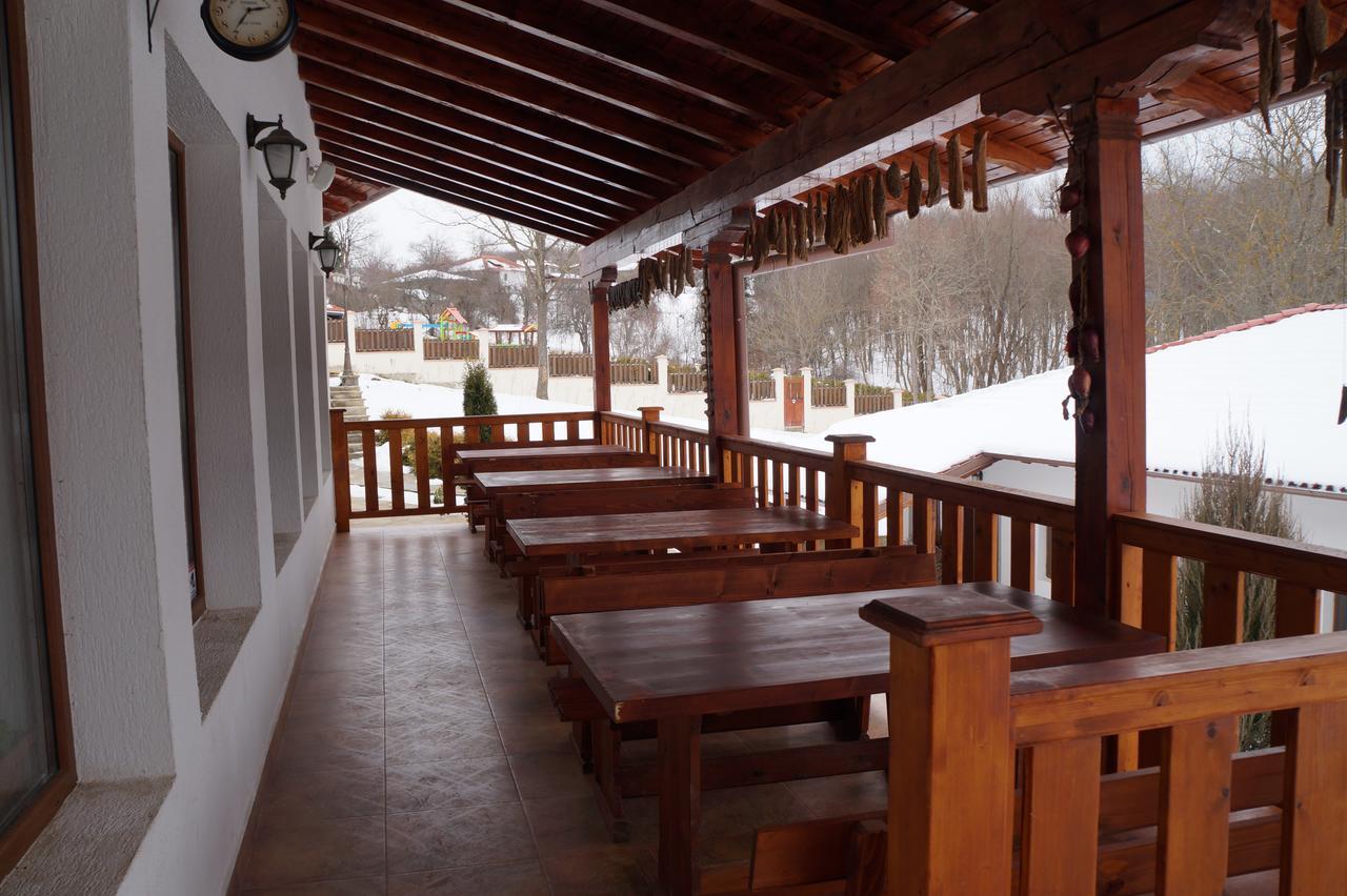 Family Complex Krisbo Hotel Donkovtsi Luaran gambar