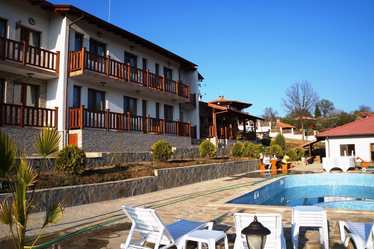 Family Complex Krisbo Hotel Donkovtsi Luaran gambar