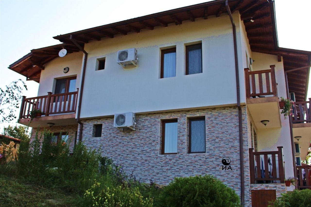 Family Complex Krisbo Hotel Donkovtsi Luaran gambar