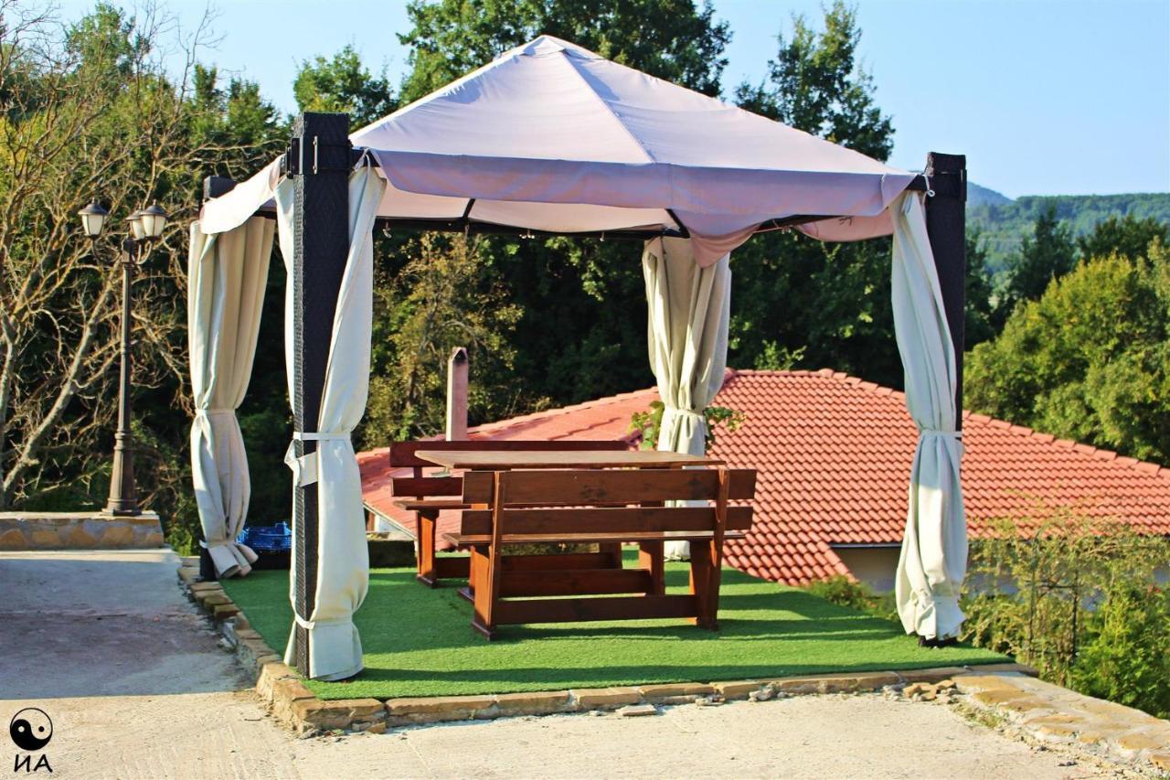 Family Complex Krisbo Hotel Donkovtsi Luaran gambar