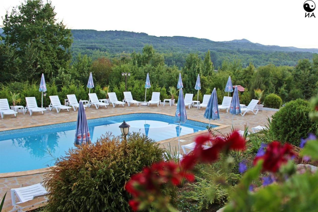 Family Complex Krisbo Hotel Donkovtsi Luaran gambar